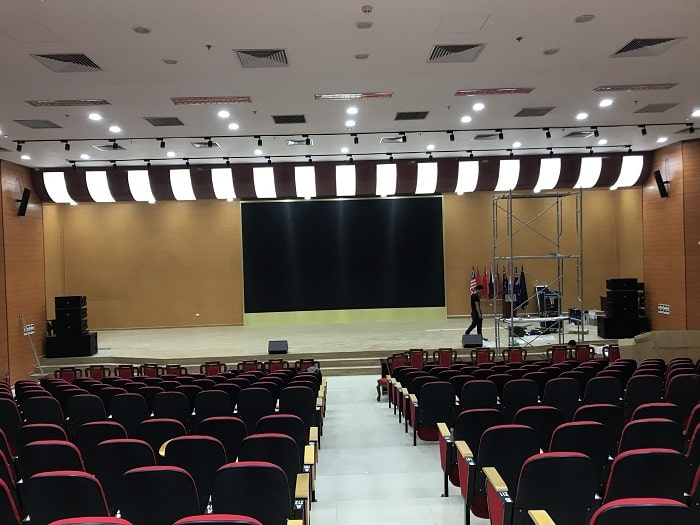 Dàn âm thanh hội trường sân khấu gồm những thiết bị nào?