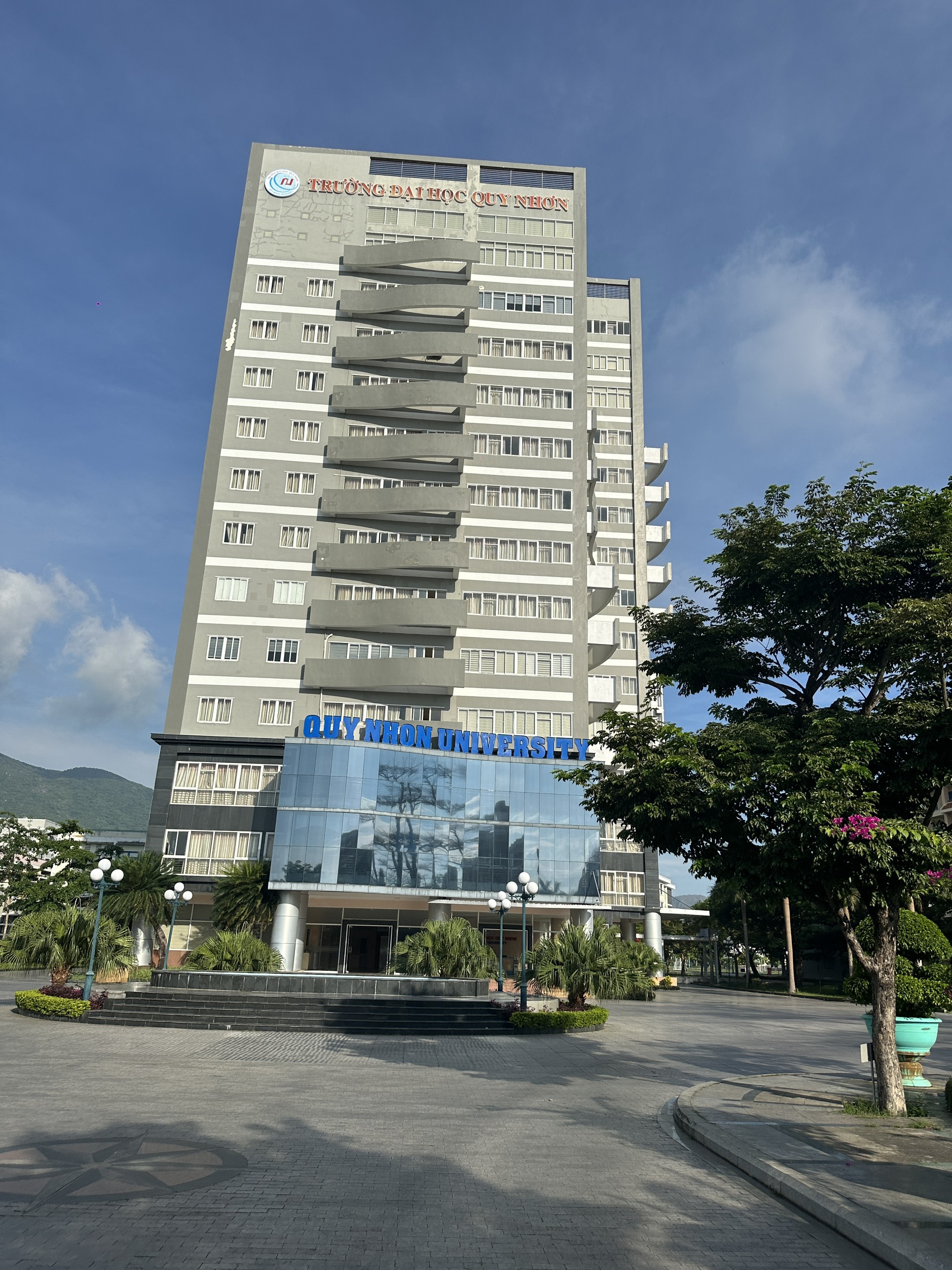 Lắp đặt âm thanh Hội trường tại Quy Nhơn - Bàn giao dự án mới Hội trường Trường đại học Quy Nhơn - Bình Định