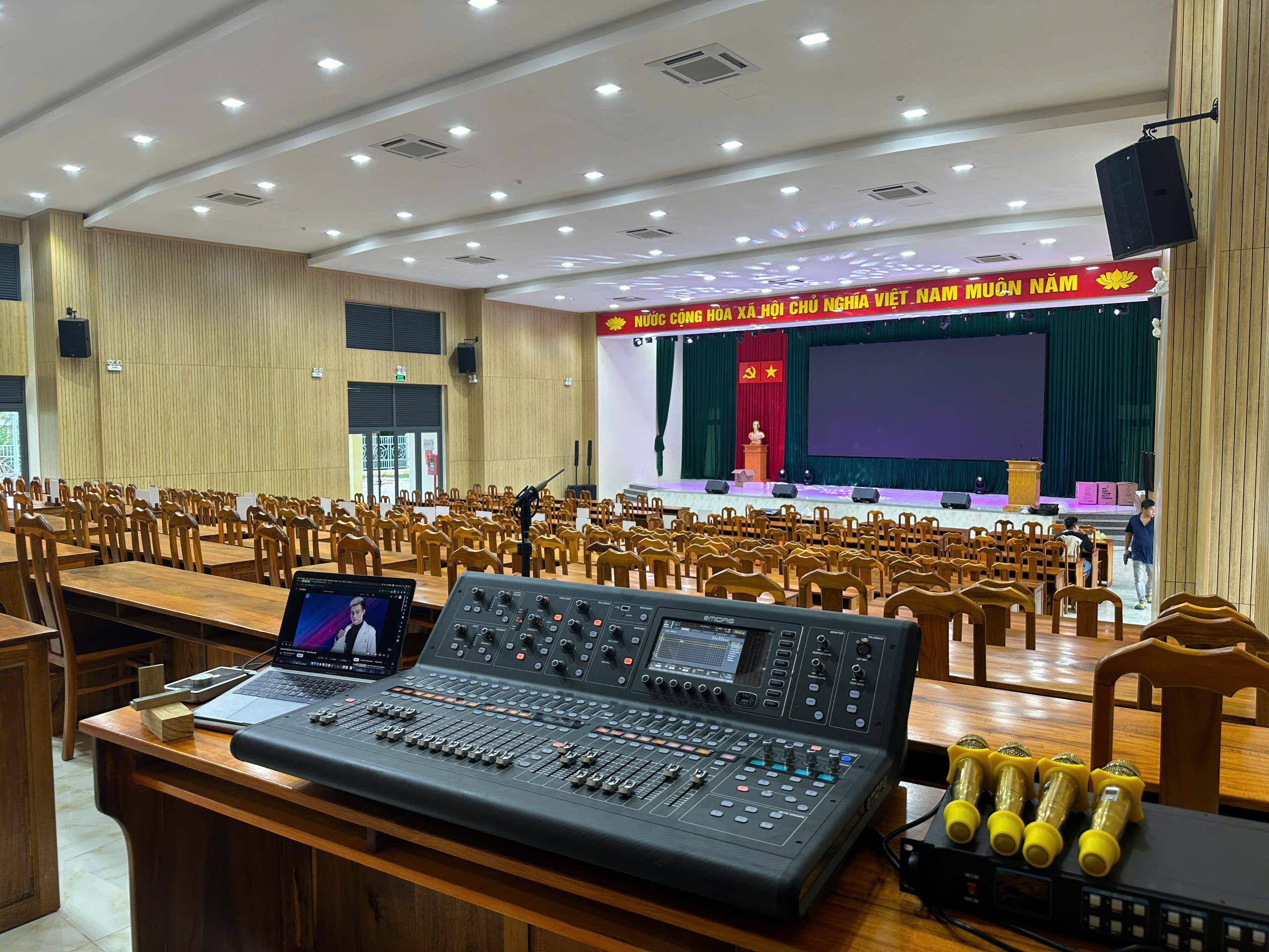 Lắp đặt âm thanh Hội trường tại Trung tâm văn hoá thể thao huyện Vĩnh Cửu Đồng Nai